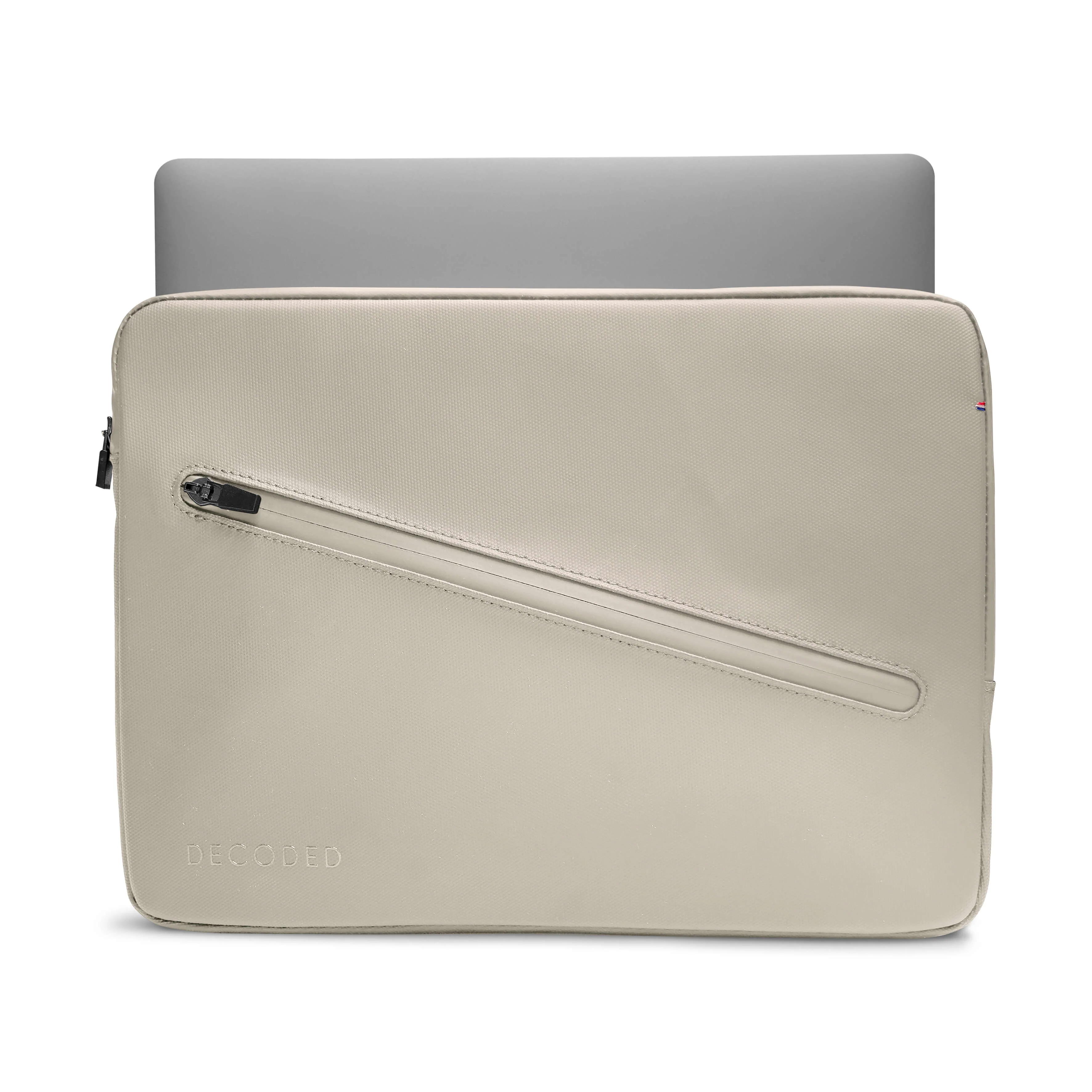 Frame Sleeve Coated Nylon | Clay | Macbook 15 Inch | D24MB15S2CY - Image 4